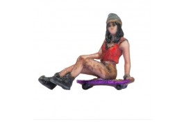 Girl on Skateboard 3D Master Figure HO Scale