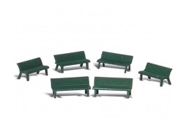 A1879 A set of green park benches. Set contains 6 pieces.  HO Scale