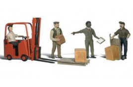 Workers With Forklift HO Scale