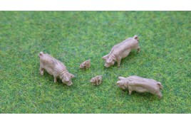 Pigs Adult x 3, Piglets x 2 OOScale