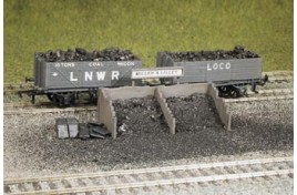 Coal Staithes Plastic Kit OO Scale