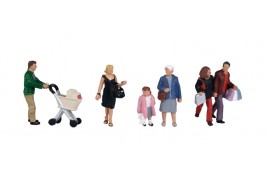 Shopping Figures x 6 with Child Buggy OO Scale
