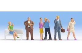 People with Cell Phones (without bench) x 6 OO/HO Scale
